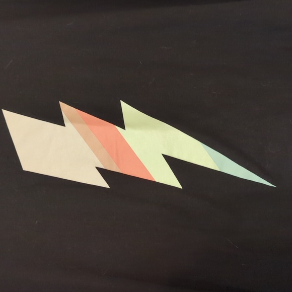 Torrid Size 2 Relaxed Fit T - Picture 2 of 4